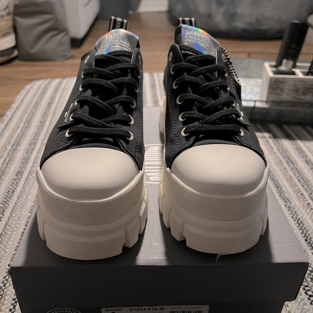 Palladium Revolt Lo TX- NEW IN BOX - Picture 4 of 12